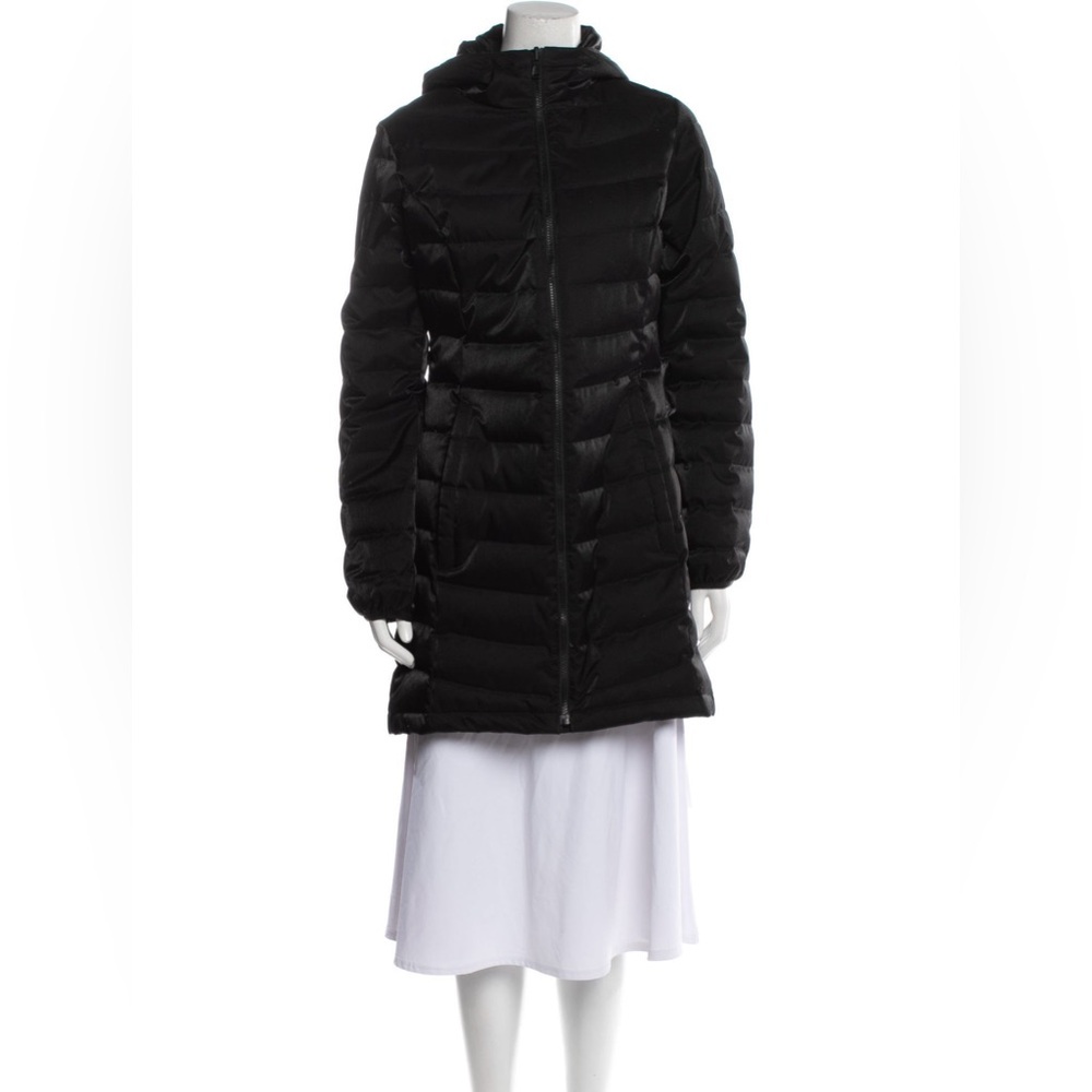 The North Face Down Coat (Black, Women’s Medium)